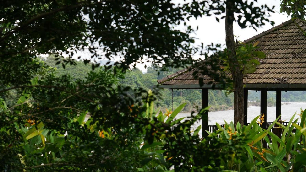 Отель Whispering Waters Malayattur Экстерьер фото
